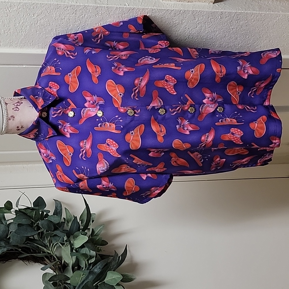 VTG  | Red Hat Novelty Print Blouse